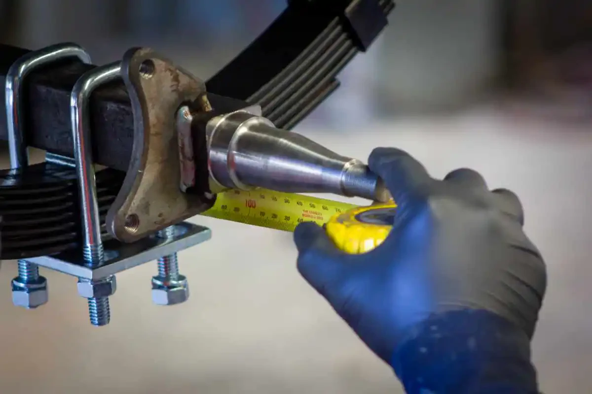 Trailer manufacturing: Assembling